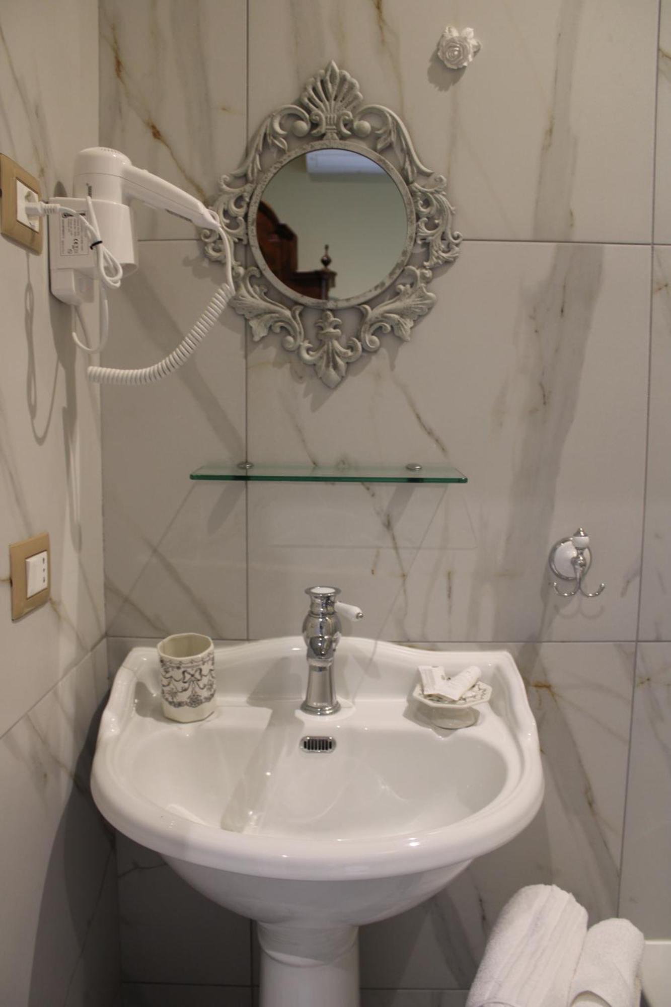 Gli Alloggi De Il Piccolo Borgo Castel Maggiore Bagian luar foto